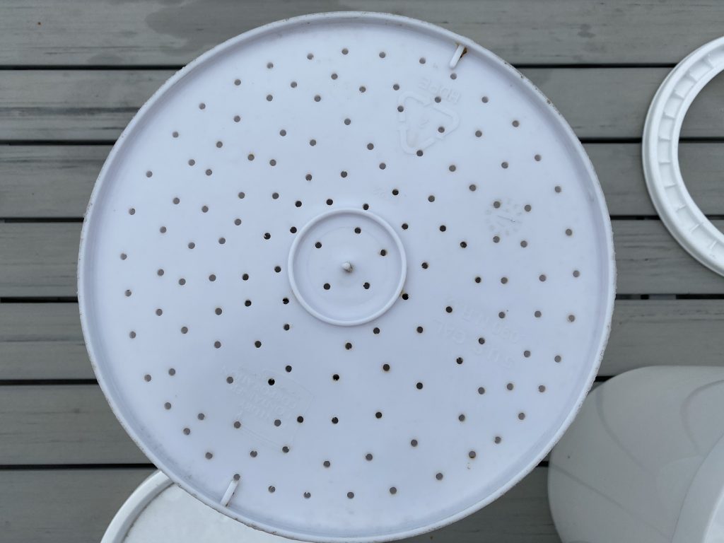 5 Gallon Bucket Strainer